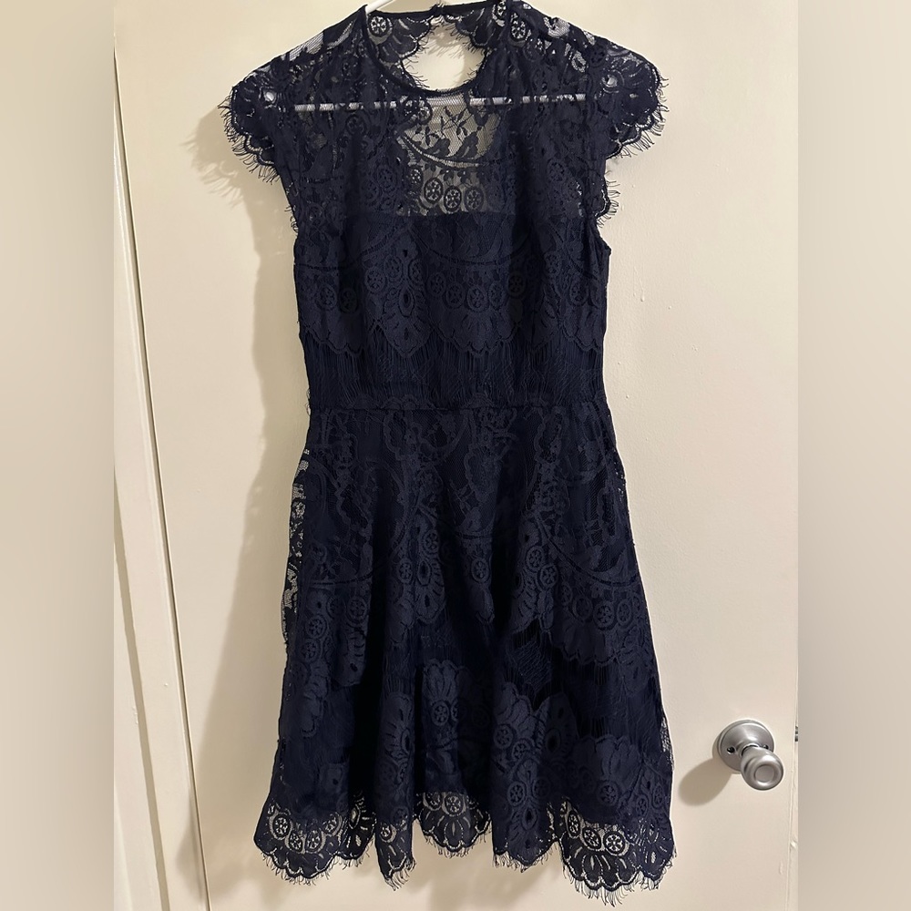 BB Dakota Jayce Lace Sheath Cocktail Dress - Size 2